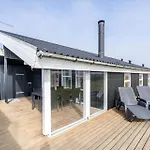 412-hvide-sande-tingodden-258-a بيت للعطل *