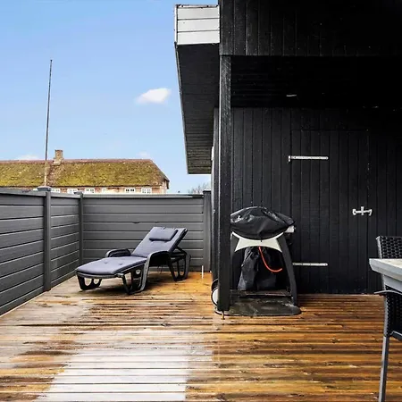 412-hvide-sande-tingodden-258-a بيت للعطل *